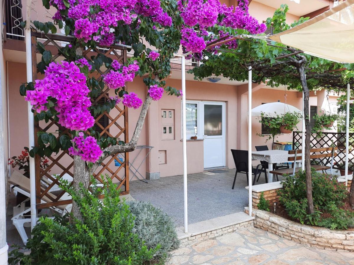Apartment Nino In PUY 외부 사진