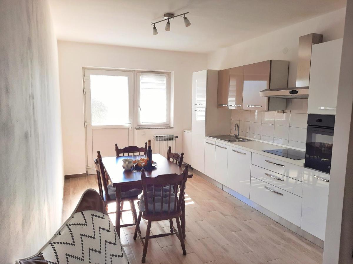 Apartment Nino In PUY 외부 사진